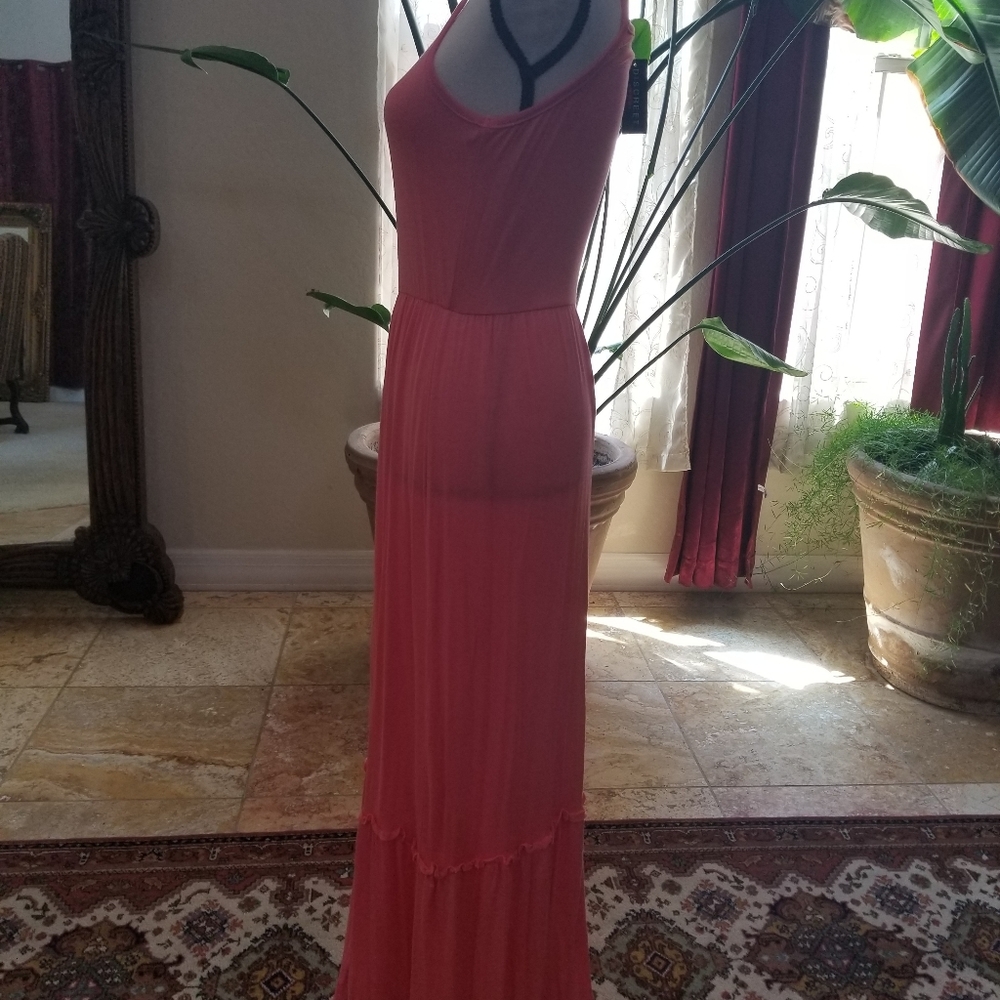 Super Cute Maxi Dress - Picture 3 of 4